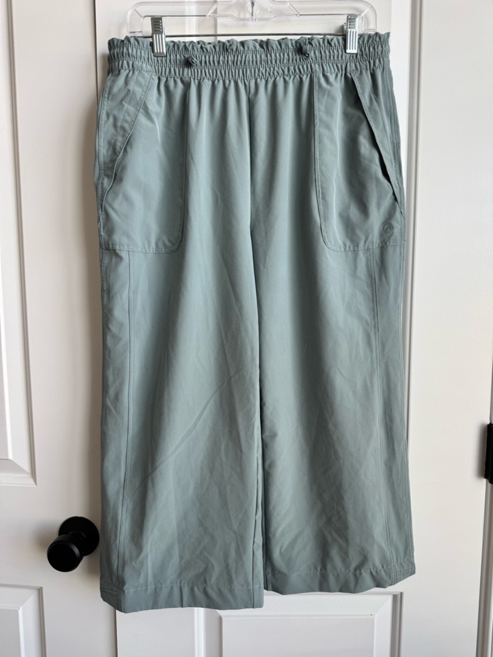 Apana Sage Green Wide Leg Cropped Adventure Pants M